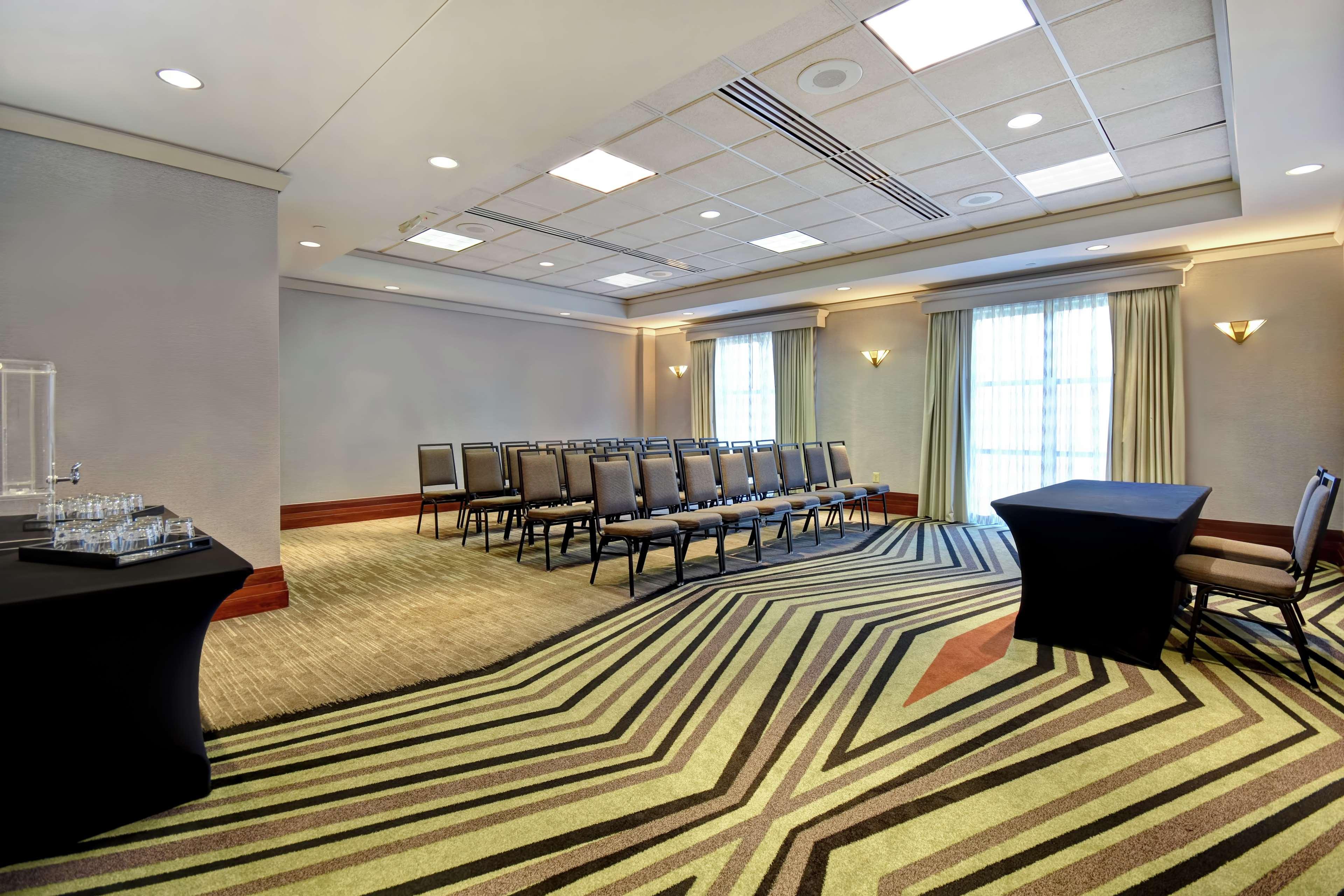Embassy Suites Little Rock Eksteriør bilde